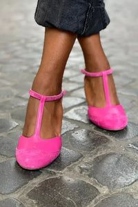 Emeryn™ | T-Bar Sandals for Women